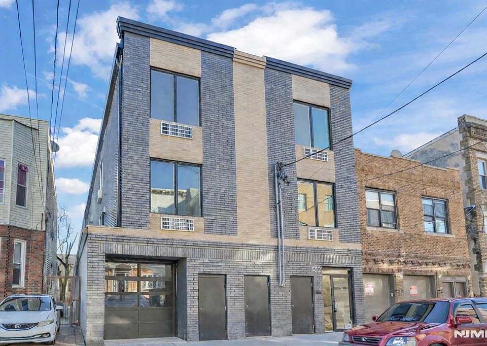 1st image of 521 10th St #B2