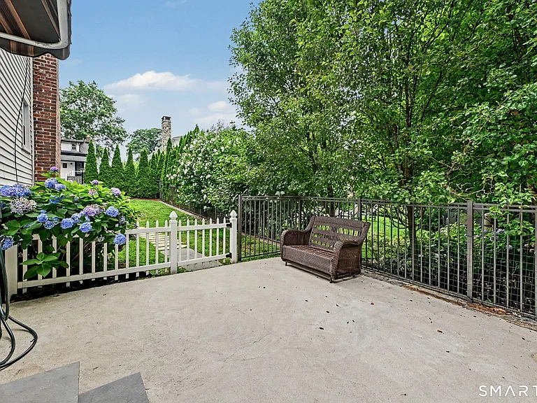 4 Highview Ave #R — Photo 20