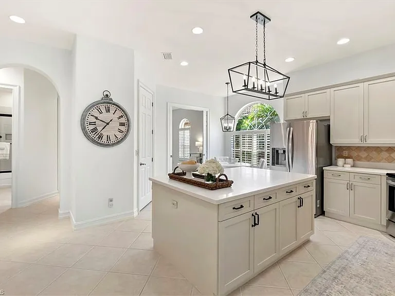 20112 Saraceno Dr — Photo 16