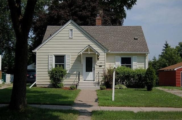 1st image of 195 Stanley St E