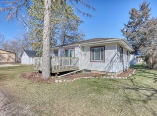W294N5563 Merton Ave, Hartland, WI 53029