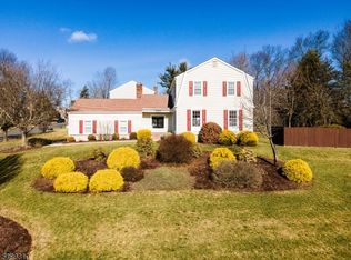 560 Heritage Rd, Millington, NJ 07946