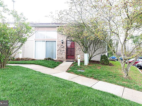 2nd image of 1616 Woodlands Run