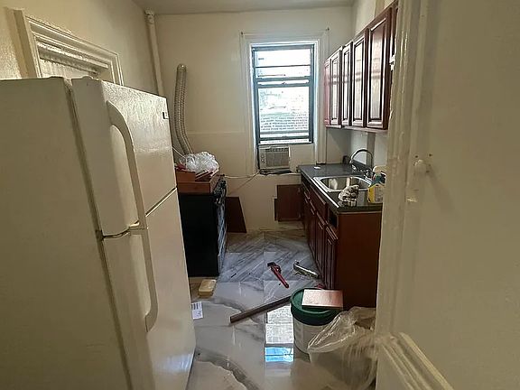 5th image of 302 72nd St APT 2B