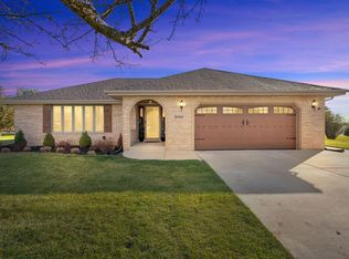 26149 S Victoria Ln, Crete, IL 60417