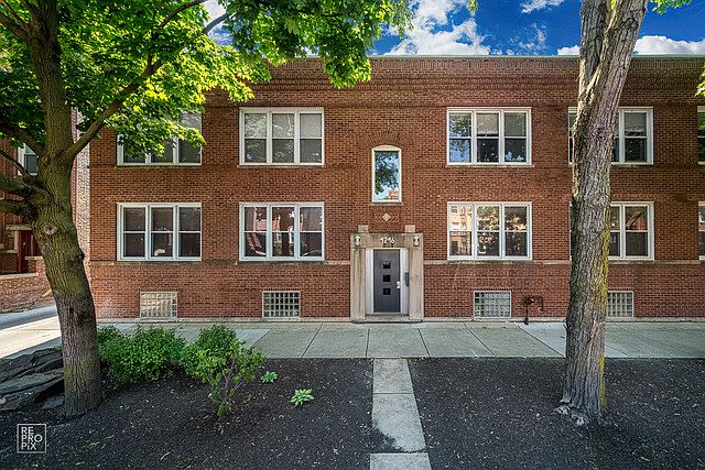 1st image of 4246 N Spaulding Ave APT 1A
