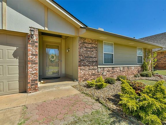 3rd image of 1513 Vulcan Cir