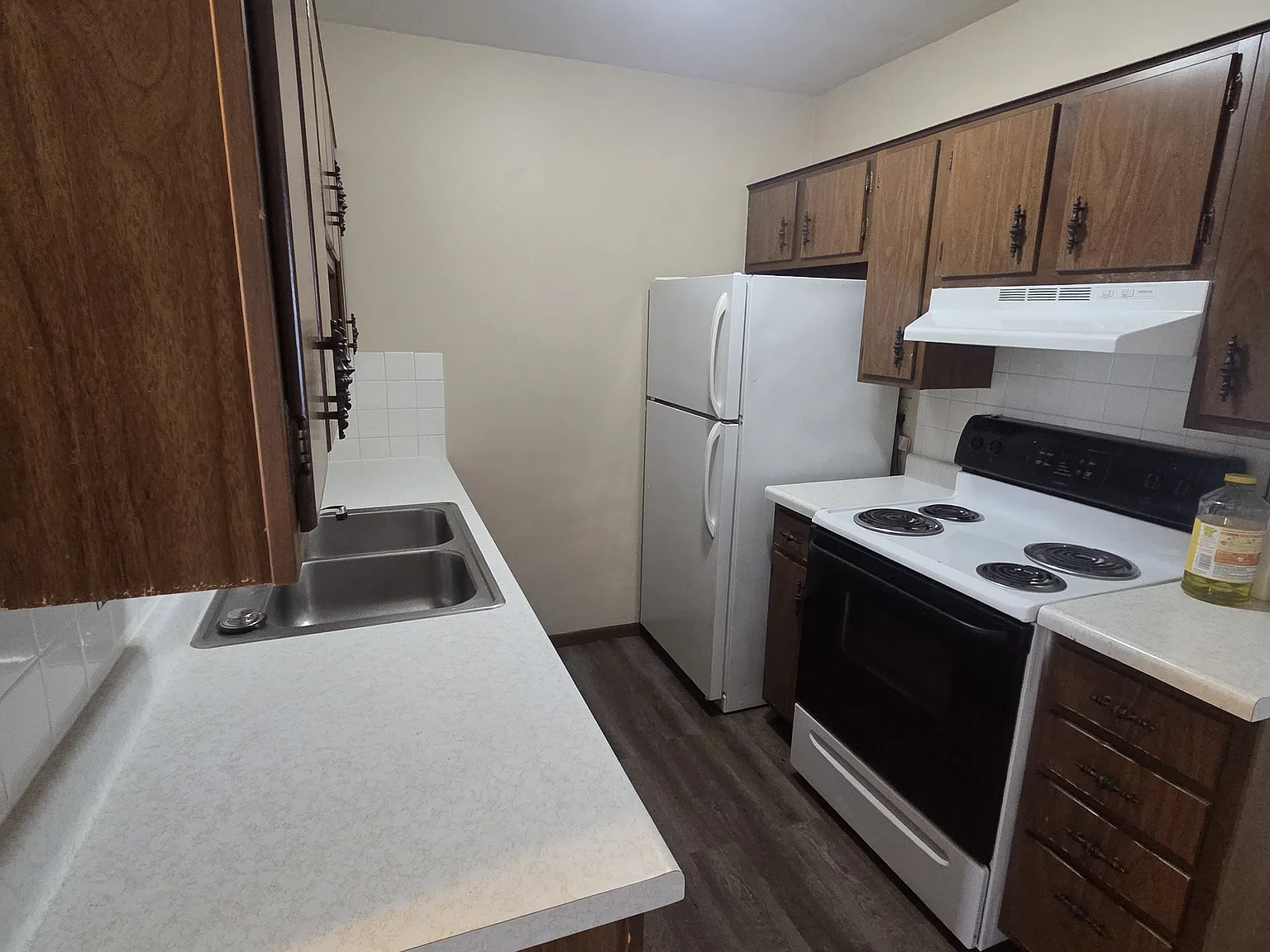 2 bed, 850 sqft, $1,425 — Photo 3