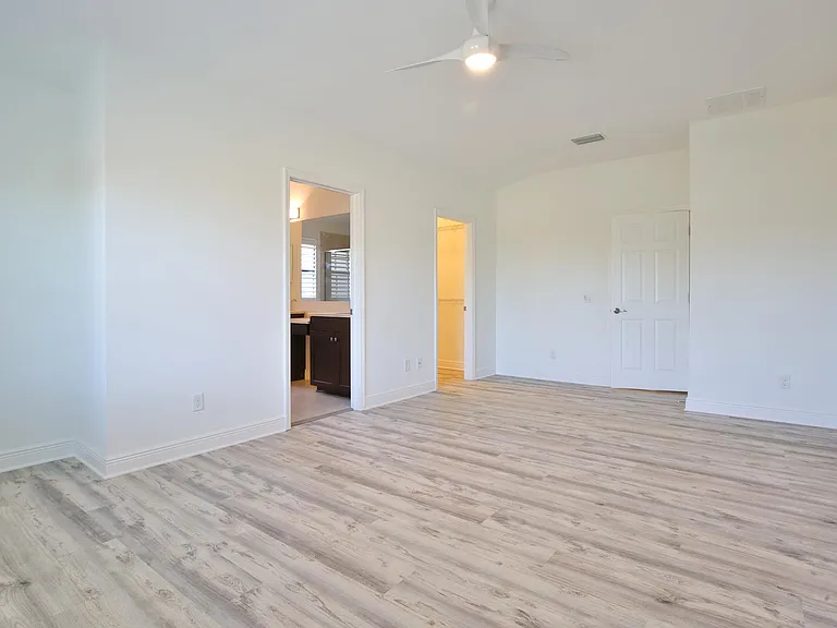 4972 Oarsman Ct — Photo 18