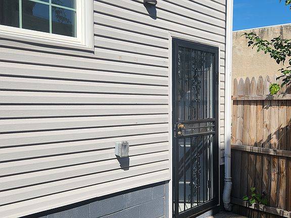 5th image of 3739 Kensington Ave