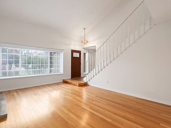 3rd image of 6231 Lakewood St