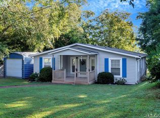 831 Hawthorne Dr, Bracey, VA 23919