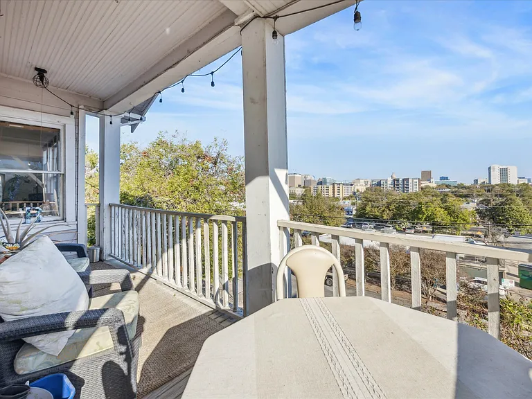 1100 Baylor St #B — Photo 3
