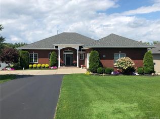 134 Nichter Rd, Lancaster, NY 14086