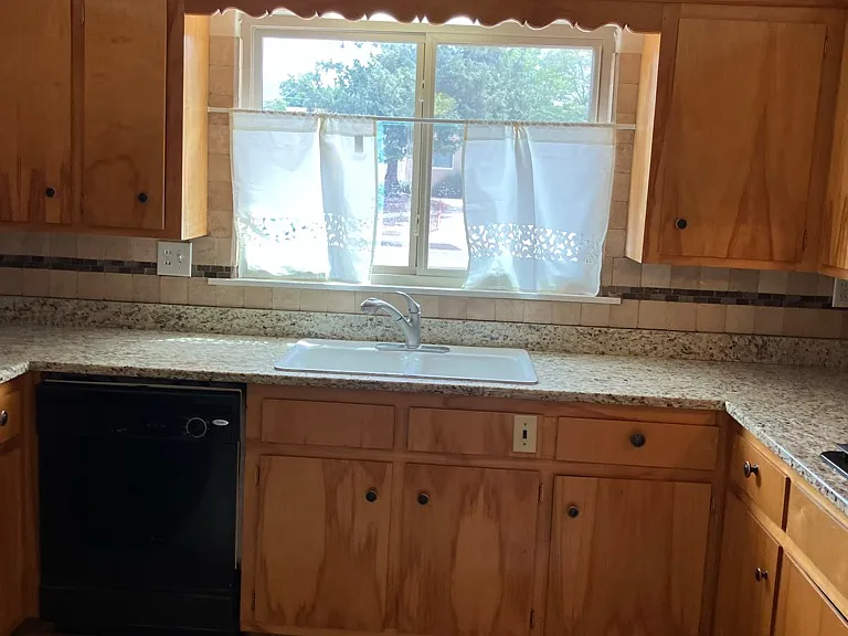 723 Adams St NE — Photo 10