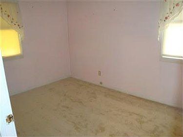 5th image of 343 Marseilles Ave