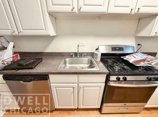 700 W Roscoe St #724-2N, Chicago, IL 60657