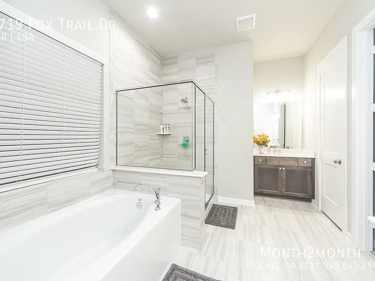 8719 Fox Trail Dr — Photo 19