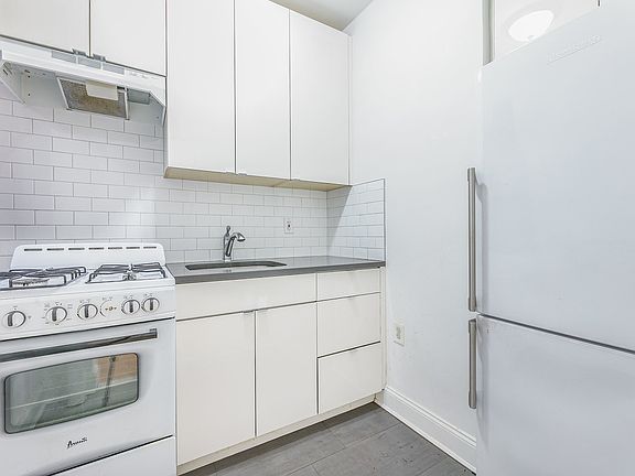 5th image of 222 E 56th St APT 3H