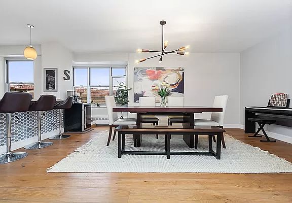 2nd image of 568 Grand St #J801j802