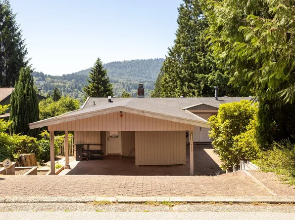 148 Roe Dr, Pt Moody, BC V3H 3M8