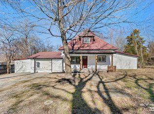 124 W Pike St, Pea Ridge, AR 72751