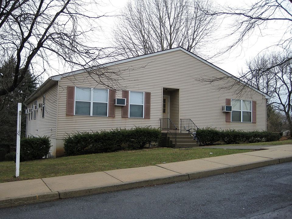 7 Unit Apartment Building