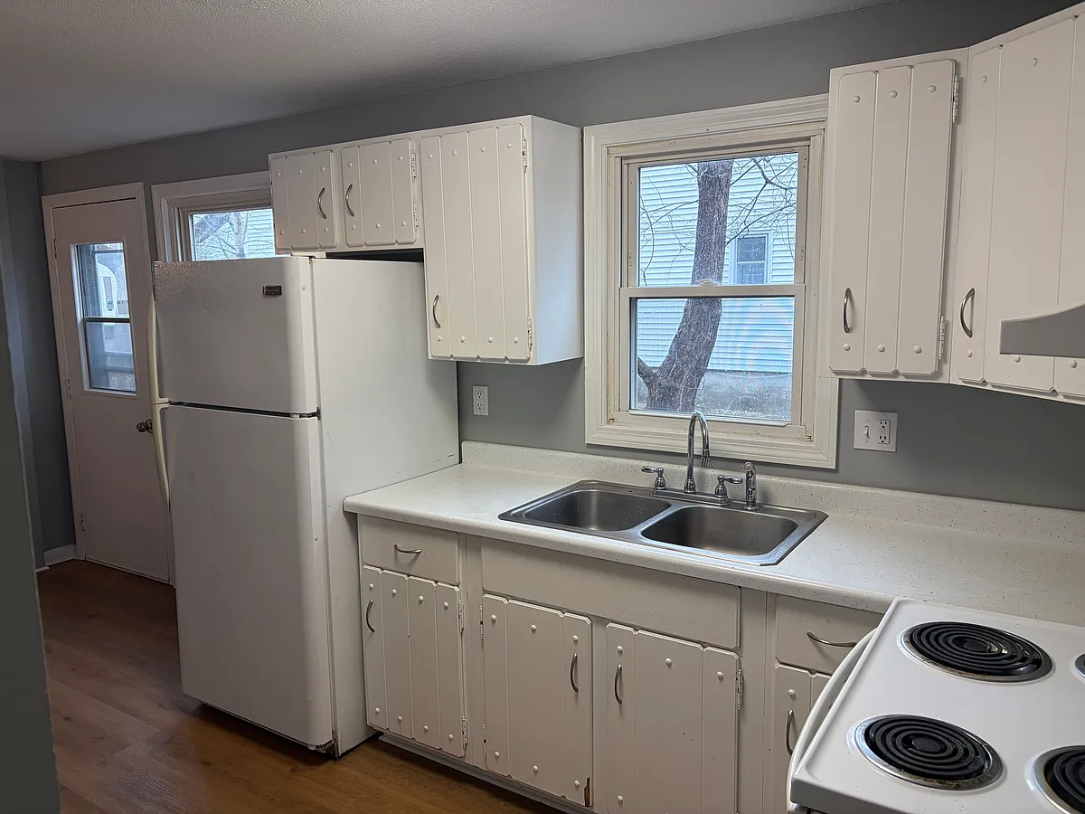 Kitchen - 8 Water St #C