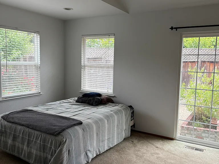2257 White Chapel Ct — Photo 6