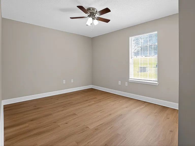 Alex Place Apartments — Photo 45