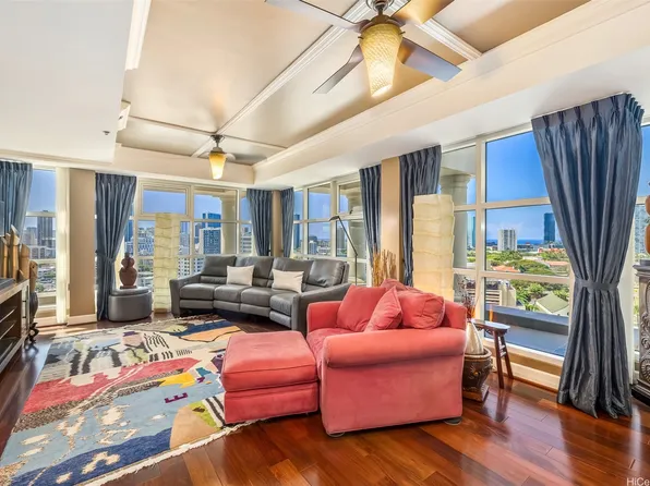 1080 S Beretania St #Penthouse 3, Honolulu, HI 96814