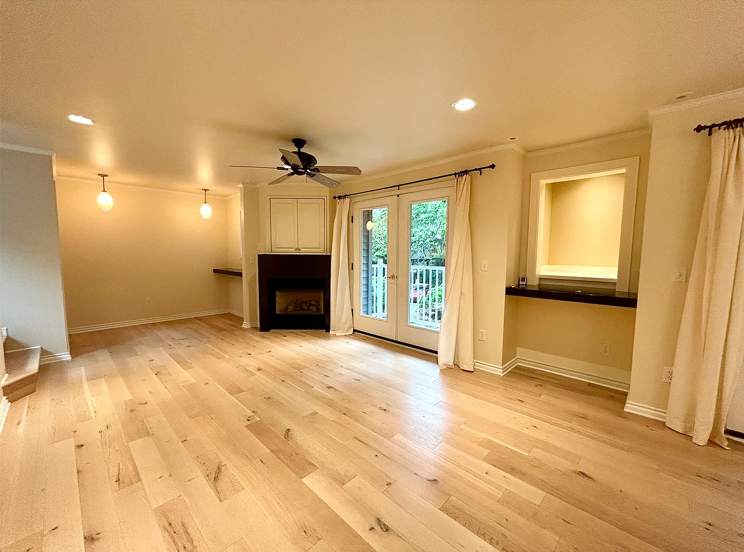 Madison Park Townhome — Photo 4