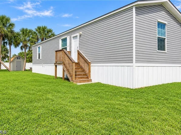 7756 Raymary St, Bokeelia, FL 33922