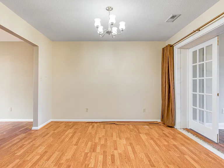 179 Franklin Parke Ct — Photo 4