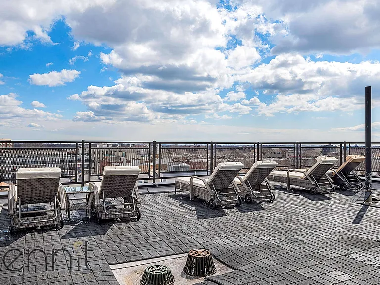 937 Rogers Ave #5R — Photo 23