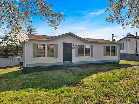 3rd image of 203 Greenbranch Ct
