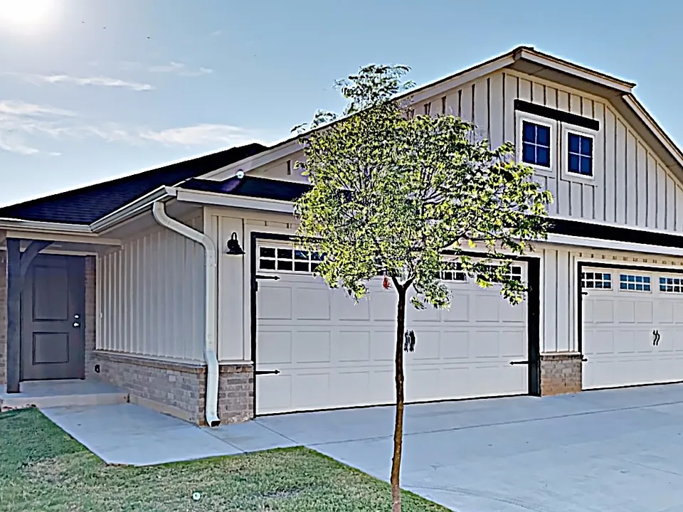4923 Avion Ct