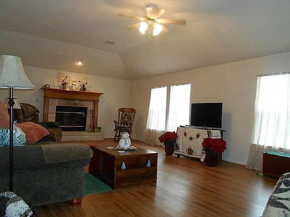 4th image of 21153 Shannon Cir