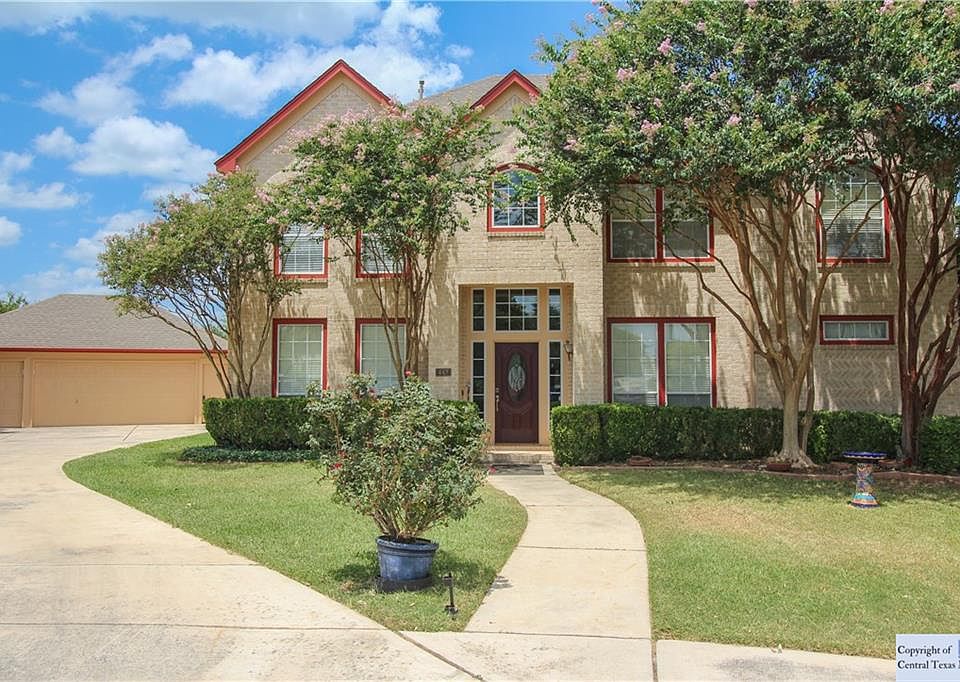 1st image of 447 Oak Trce