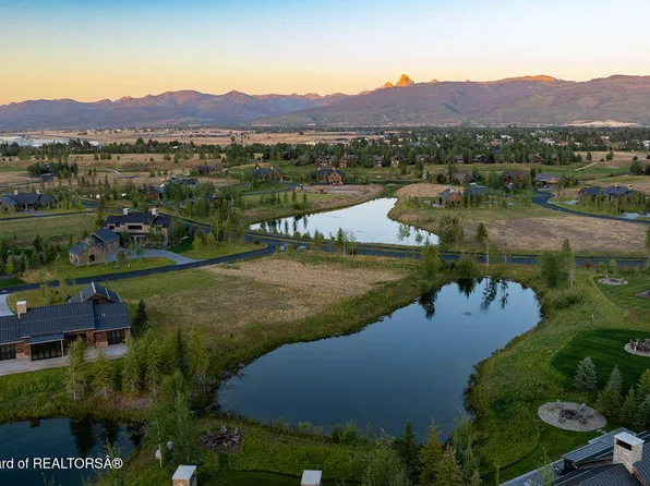 1065 Shasta Daisy Ct, Driggs, ID 83422