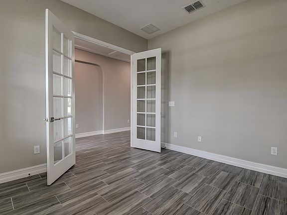 4th image of 17909 Woodland View Dr