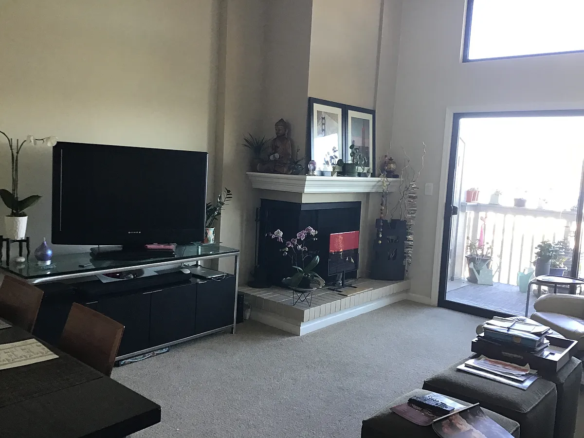 Living area - 5 Weatherly Dr #307