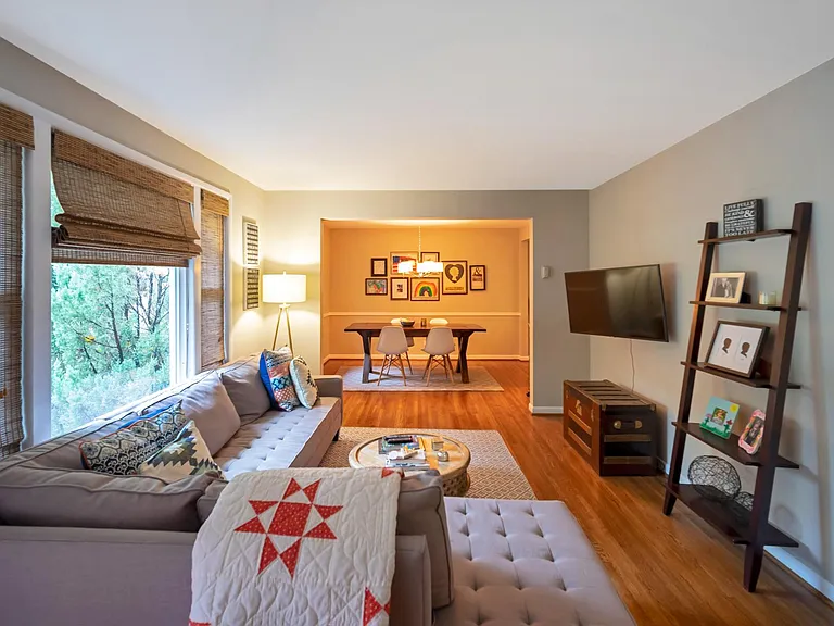 1008 Milesdale Dr — Photo 4