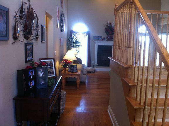 3rd image of 1729 Broadridge Dr