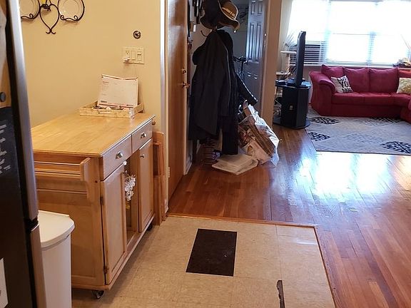 3rd image of 3171 42nd St APT 3