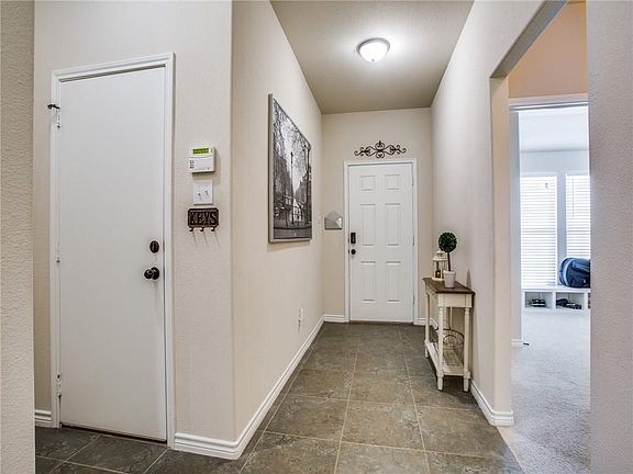 4th image of 615 Concho Dr