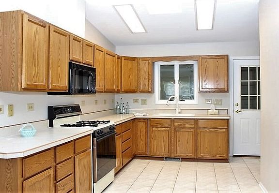 5th image of 320 Palomino Ct