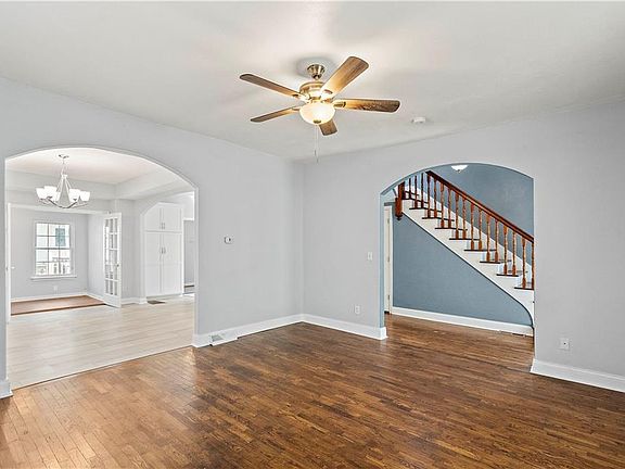 3rd image of 306 E Miami St