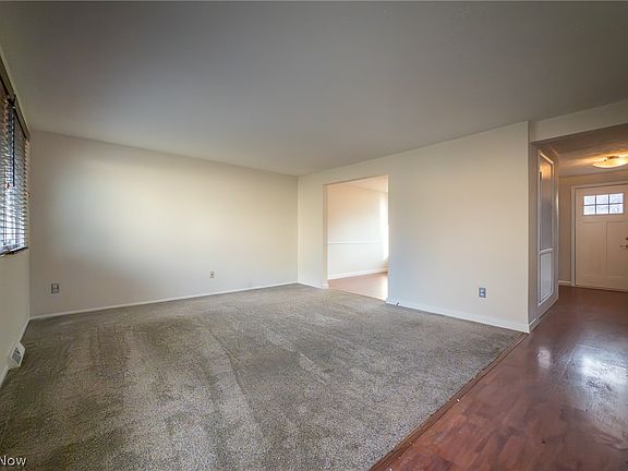 4th image of 970 Hampton Ridge Dr