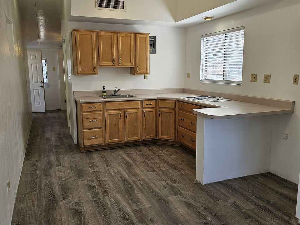 1st image of 1518 W Otilia Dr #B